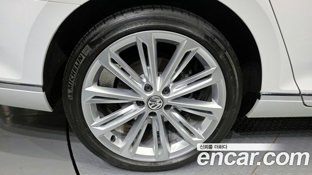 Volkswagen Passat из Кореи Encar