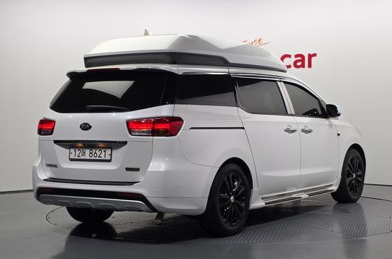 Kia Carnival 7-seater Hi-limousine VIP — пробег 123 089 км — фото 2 из 5