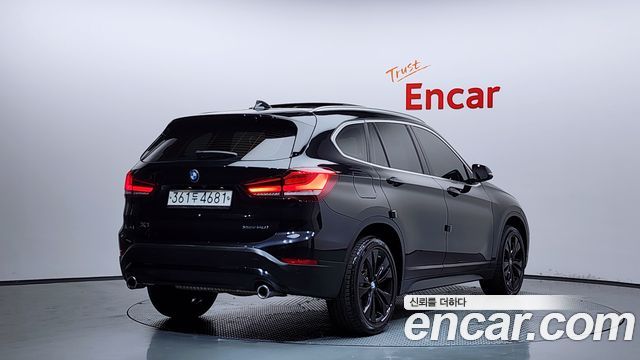 BMW X1 xDrive 20i Advantage — пробег 30 035 км — фото 2 из 5