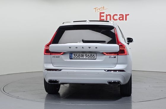 Volvo XC60 D5 Inscription — пробег 99 676 км — фото 4 из 5