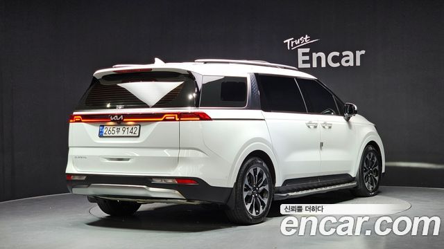 Kia Carnival из Кореи Encar
