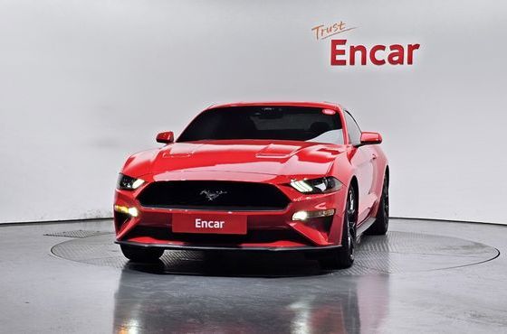 Ford Mustang Coupe — пробег 35 810 км — фото 3 из 5