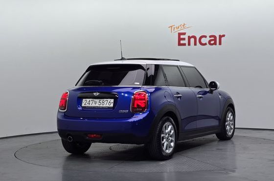 Mini Cooper 5Door HIGH 3rd — пробег 42 621 км — фото 2 из 5