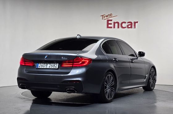 BMW 5-Series 530i M Sport Package Plus — пробег 38 784 км — фото 2 из 5