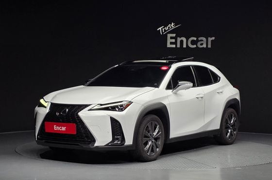 Lexus UX 2.0 F-Sport 2WD — пробег 48 470 км — фото 1 из 5