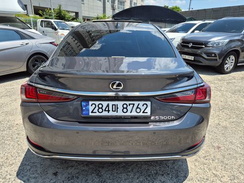 Lexus ES F-Sport — пробег 110 169 км — фото 5 из 5