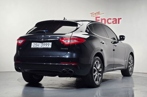 Maserati Levante 3.0 AWD GranLusso — пробег 101 734 км — фото 2 из 5