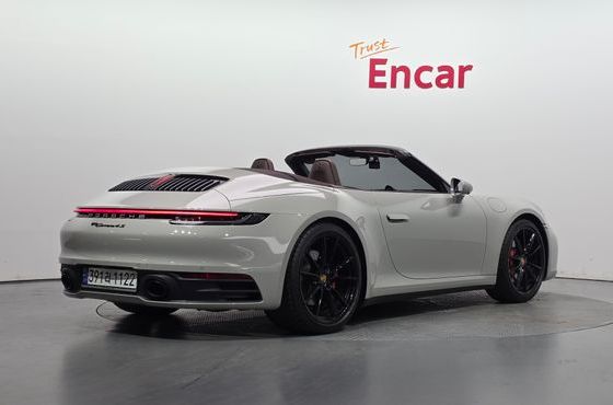 Porsche 911 Carrera 4S Cabriolet — пробег 31 016 км — фото 2 из 5