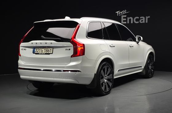 Volvo XC90 B6 Inscription — пробег 17 422 км — фото 2 из 5