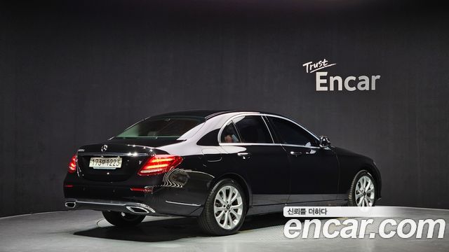 Mercedes-Benz E-Class из Кореи Encar