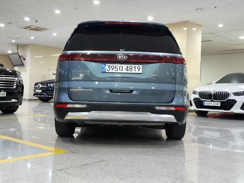 Kia Carnival 9-Seater Signature — пробег 185 364 км — фото 4 из 5