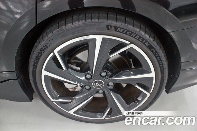 Audi A6 e-Tron из Кореи Encar