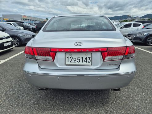 Hyundai Grandeur Q270 Deluxe Standard — пробег 137 068 км — фото 3 из 5