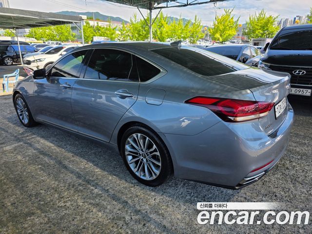 Hyundai Genesis из Кореи Encar