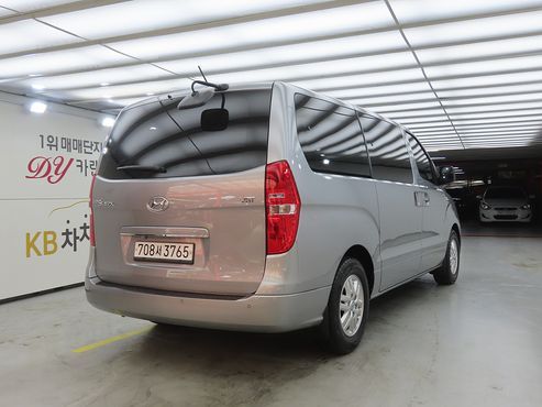 Hyundai Starex 12-Seater Wagon Smart — пробег 113 442 км — фото 4 из 5