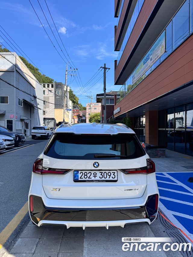 BMW X1 sDrive 18d M Sport — пробег 43 367 км — фото 4 из 5