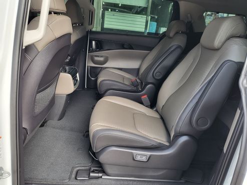 Kia Carnival Hev 9 Seater X Line — пробег 6 750 км — фото 3 из 5