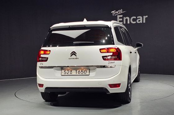 Citroen-DS C4 Picasso 1.6 B-HDI Feel — пробег 52 226 км — фото 4 из 5