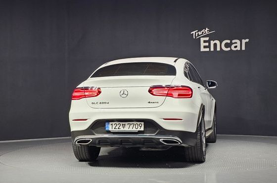 Mercedes-Benz GLC-Class GLC220 d 4MATIC Coupe — пробег 93 419 км — фото 4 из 5