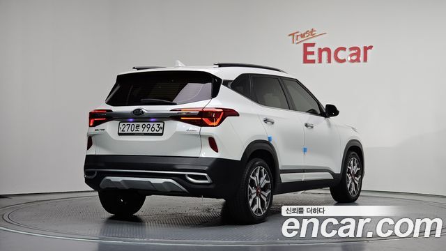 Kia Seltos из Кореи Encar