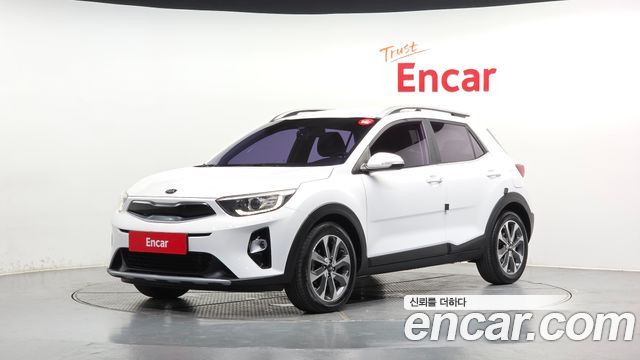Kia Stonic из Кореи Encar
