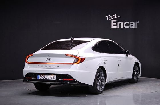 Hyundai Sonata 2.0 Premium Plus — пробег 33 824 км — фото 2 из 5
