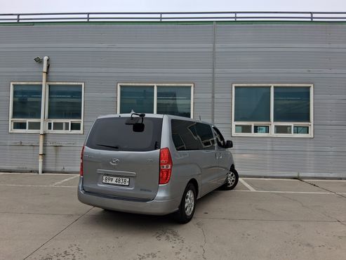 Hyundai Starex 5-Seater VAN CVX Luxury — пробег 189 000 км — фото 3 из 5