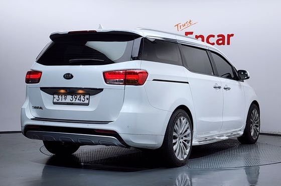 Kia Carnival 9-seater Prestige — пробег 164 640 км — фото 2 из 5