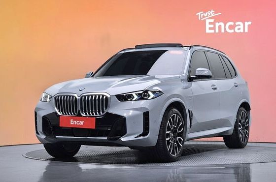 BMW X5 xDrive 40i M Sport — пробег 4 988 км — фото 1 из 5