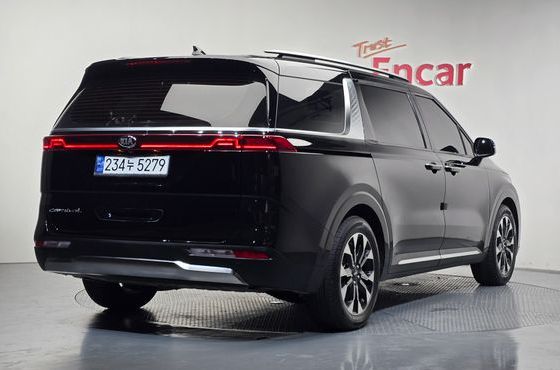 Kia Carnival 9-Seater Signature — пробег 106 883 км — фото 2 из 5