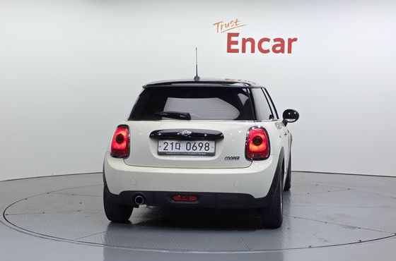 Mini Cooper Standard Third Generation — пробег 75 193 км — фото 4 из 5