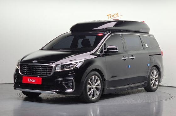 Kia Carnival 9-Seater Hi-Limousine Prestige Hiroof — пробег 56 380 км — фото 1 из 5
