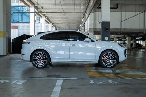 Porsche Cayenne 3.0 S E-Hybrid Coupe — пробег 14 105 км — фото 2 из 5