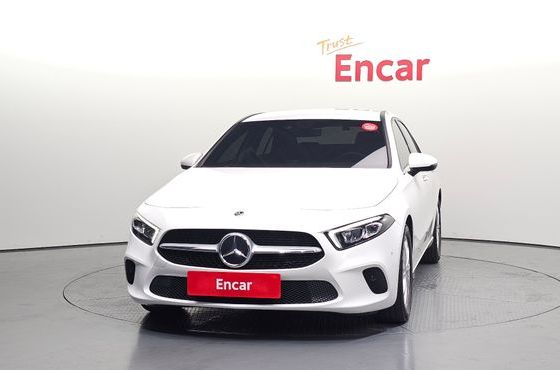 Mercedes-Benz A-Class A220 Sedan — пробег 39 805 км — фото 3 из 5