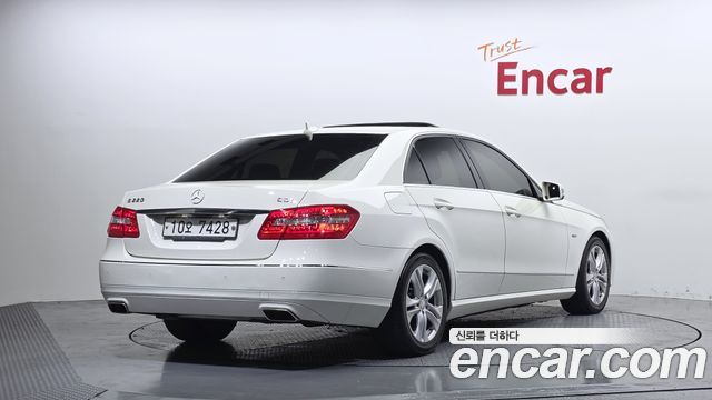 Mercedes-Benz E-Class из Кореи Encar