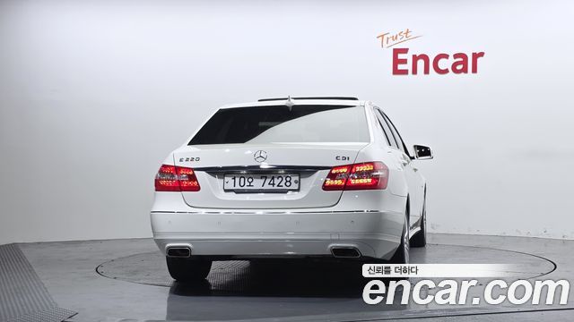 Mercedes-Benz E-Class из Кореи Encar