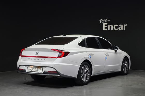 Hyundai Sonata 2.0 Premium Family — пробег 56 766 км — фото 2 из 5