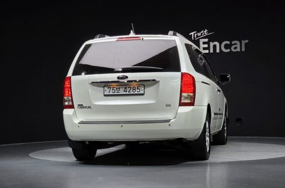 Kia Carnival Grand Carnival GX Grand Pack — пробег 57 323 км — фото 4 из 5