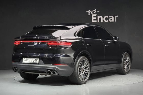 Porsche Cayenne 3.0 — пробег 25 782 км — фото 2 из 5