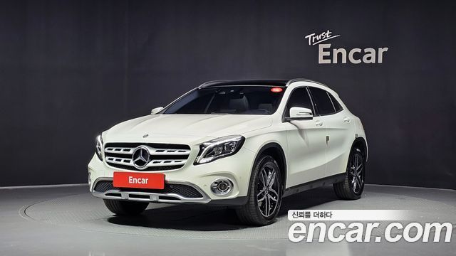 Mercedes-Benz GLA-Class GLA220 Premium — пробег 62 406 км — фото 1 из 5