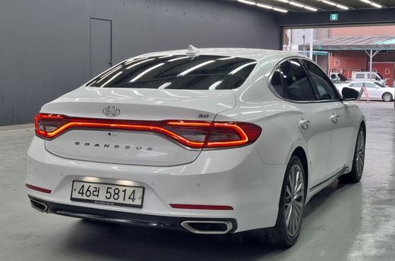 Hyundai Grandeur 3.0 Exclusive Special — пробег 65 010 км — фото 2 из 5