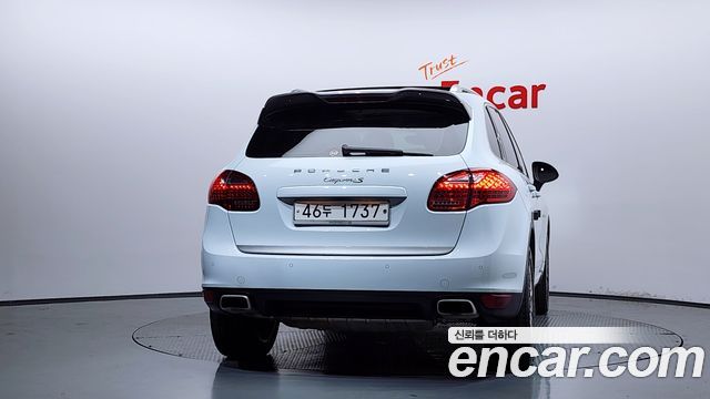 Porsche Cayenne 3.0 Diesel Platium Edition 958 — пробег 143 404 км — фото 4 из 5