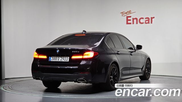 BMW 5-Series 520d M Sport Package Plus — пробег 132 279 км — фото 2 из 5