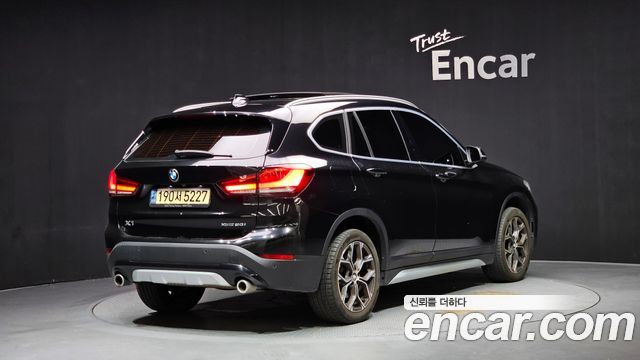 BMW X1 xDrive 20i xLine — пробег 65 273 км — фото 2 из 5