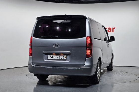Hyundai Starex 12-Seater Wagon CVX Luxury — пробег 98 411 км — фото 4 из 5