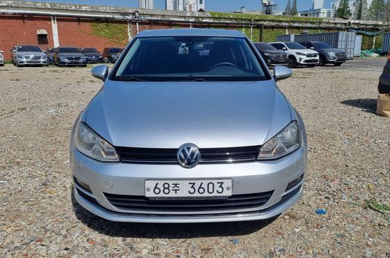 Volkswagen Golf 1.6 TDI — пробег 143 855 км — фото 1 из 5