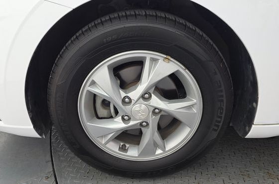 Hyundai AVANTE 1.6 Smart — пробег 61 801 км — фото 5 из 5