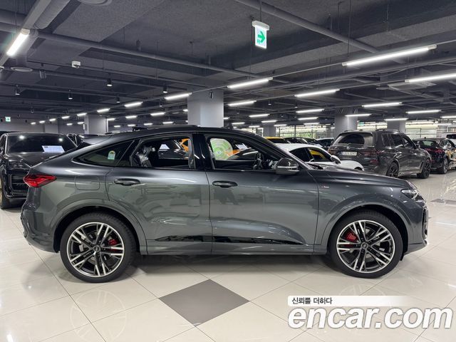 Audi Q5 45 TFSI Quattro S Line Black Edition Sport Back — пробег 12 км — фото 3 из 5