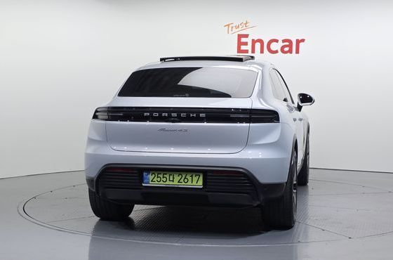 Porsche Macan 4S — пробег 12 934 км — фото 4 из 5