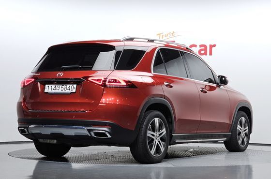 Mercedes-Benz GLE-Class GLE300d 4MATIC — пробег 33 775 км — фото 2 из 5